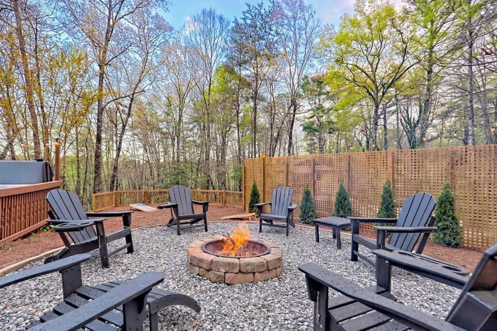 Near Downtown Helen - Hottub, Sauna, Game Room, Fire Pit Buitenkant foto